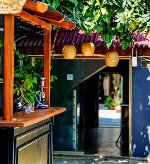 فندق Four Seasons Apart