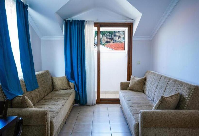 فندق Four Seasons Apart