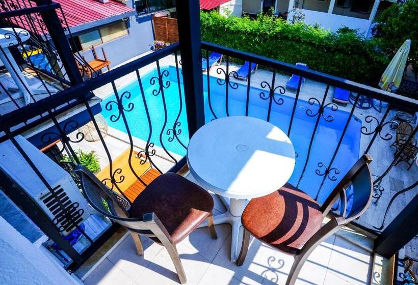 فندق Four Seasons Apart