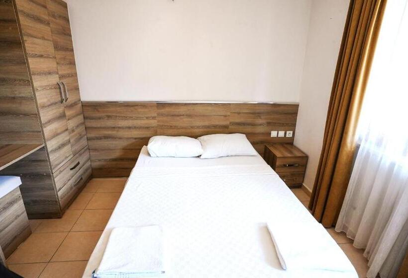 فندق Four Seasons Apart