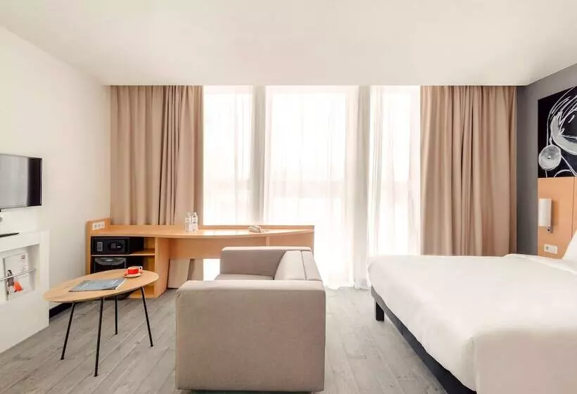 هتل Ibis Moscow Oktyabrskoye Pole