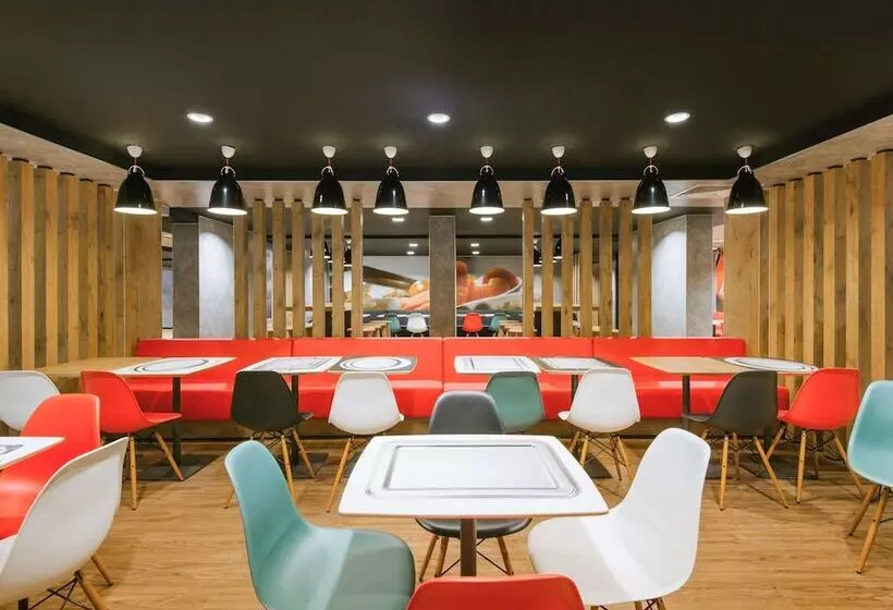 هتل Ibis Moscow Oktyabrskoye Pole