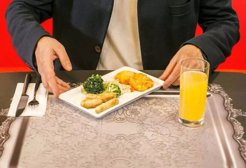 هتل Ibis Moscow Oktyabrskoye Pole