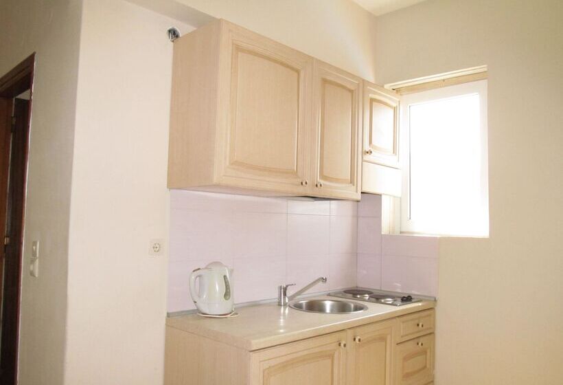 ホテル Irini Studios