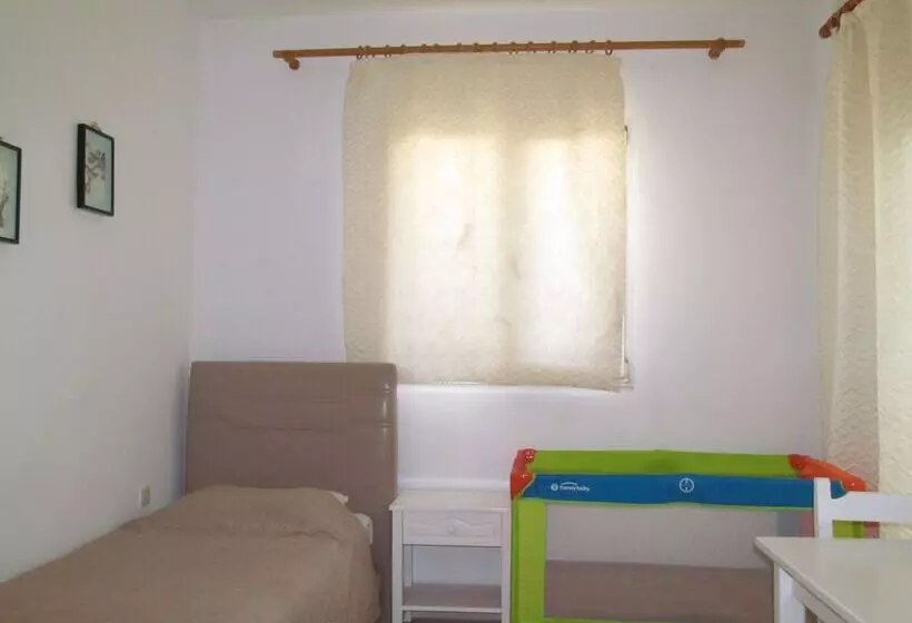 Hotelli Irini Studios