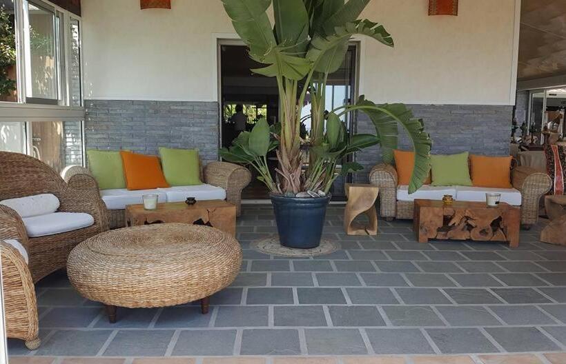 בית מלון כפרי Levolle Marine