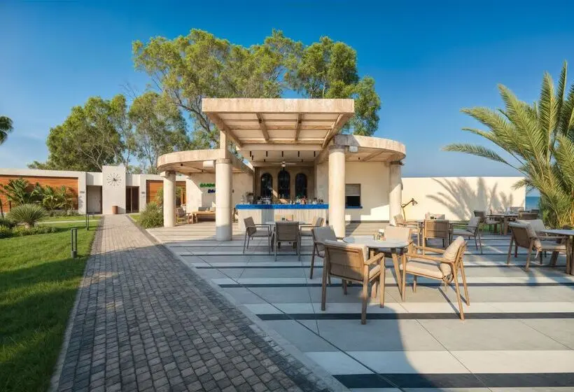 Hotelli Merit Cyprus Garden Holiday Village