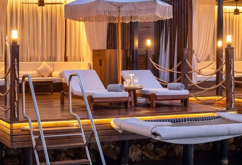 Hotelli Merit Cyprus Garden Holiday Village