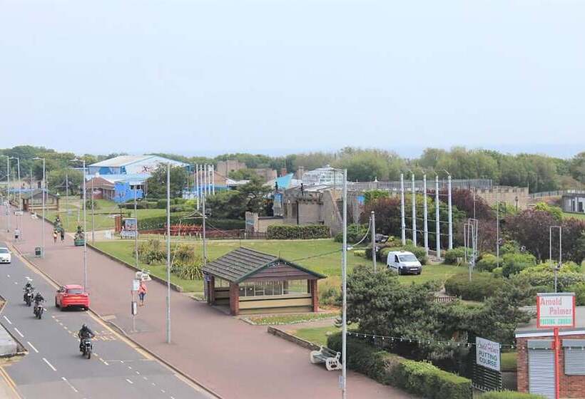 Отель The Grand