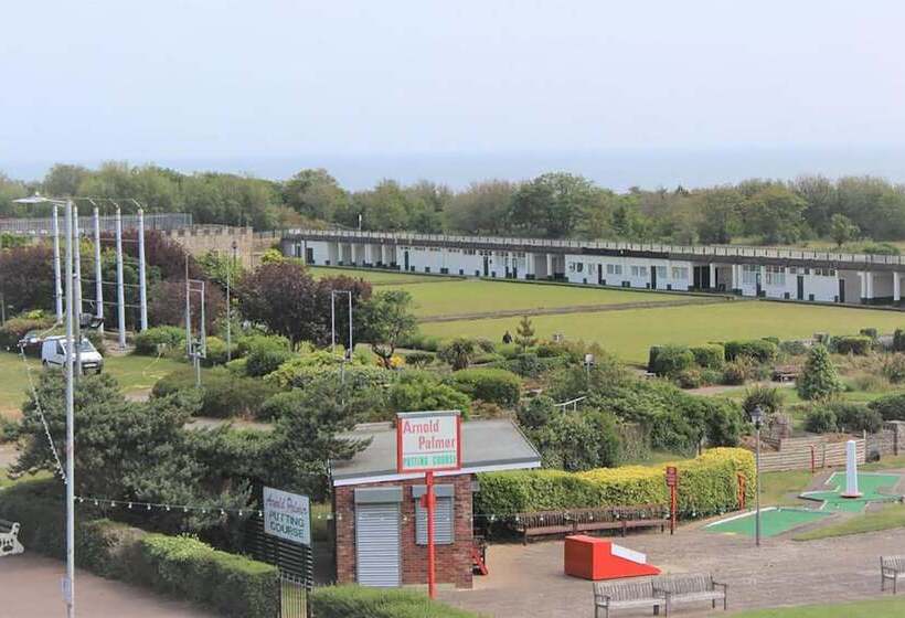 Отель The Grand