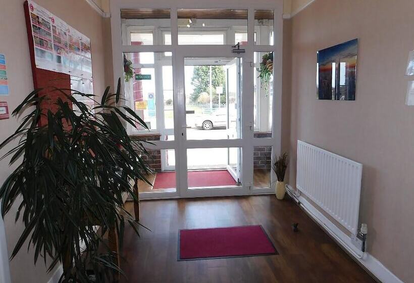 Отель The Grand