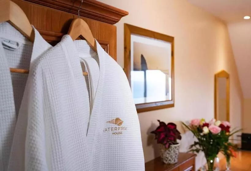 ホテル Waterfront House & Restaurant