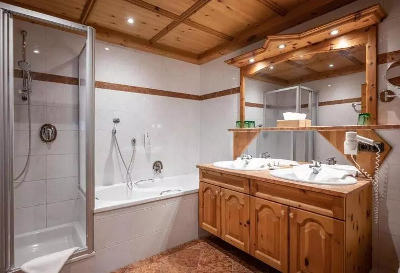 هتل Wellnessresort Seiwald  Superior