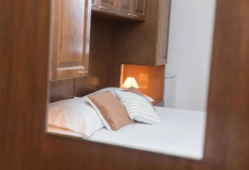 تختخواب و صبحانه Mb Bed&breakfast