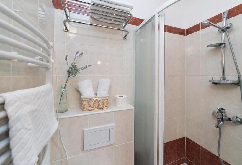 تختخواب و صبحانه Mb Bed&breakfast