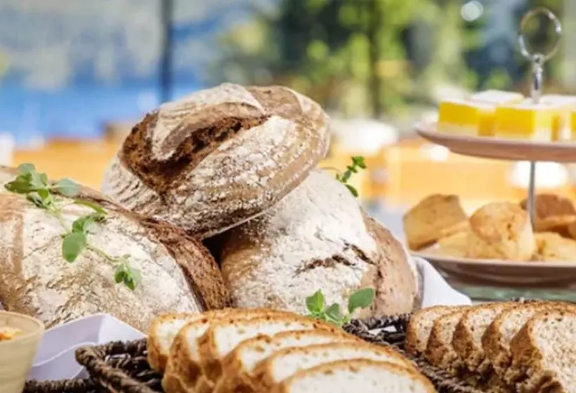 ホテル Alto Traful