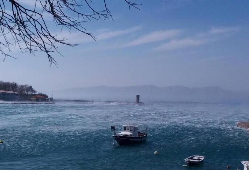 בית מלון כפרי Art