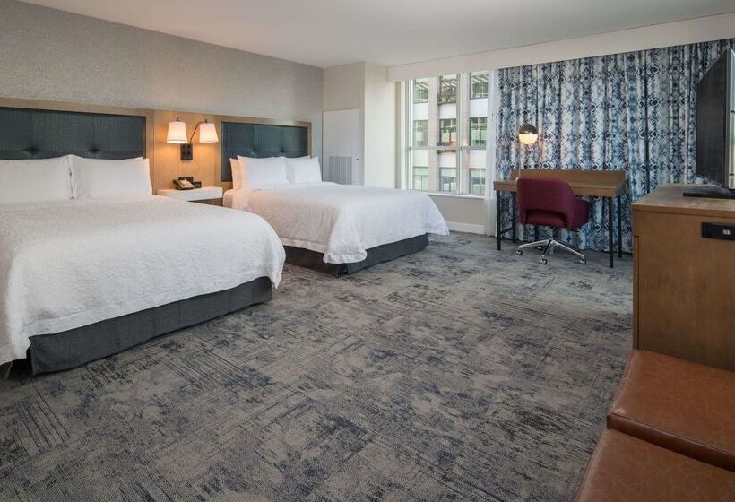 Отель Hampton Inn & Suites Portlandpearl District