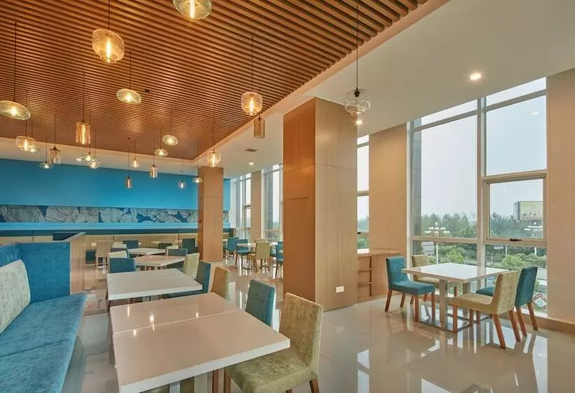 Hotelli Holiday Inn Express Luoyang Yichuan By Ihg