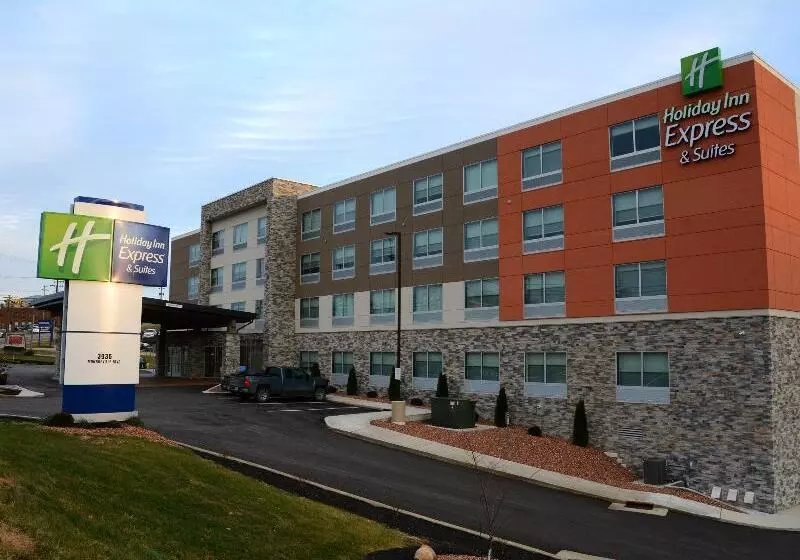 هتل Holiday Inn Express & Suites   Pittsburgh   Monroeville, An Ihg