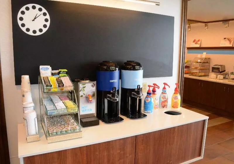 هتل Holiday Inn Express & Suites   Pittsburgh   Monroeville, An Ihg