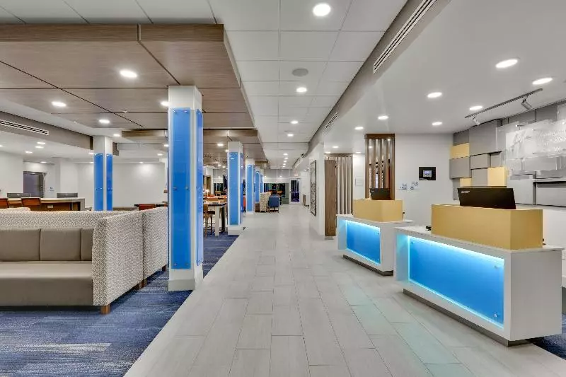 ホテル Holiday Inn Express & Suites Plano East   Richardson, An Ihg