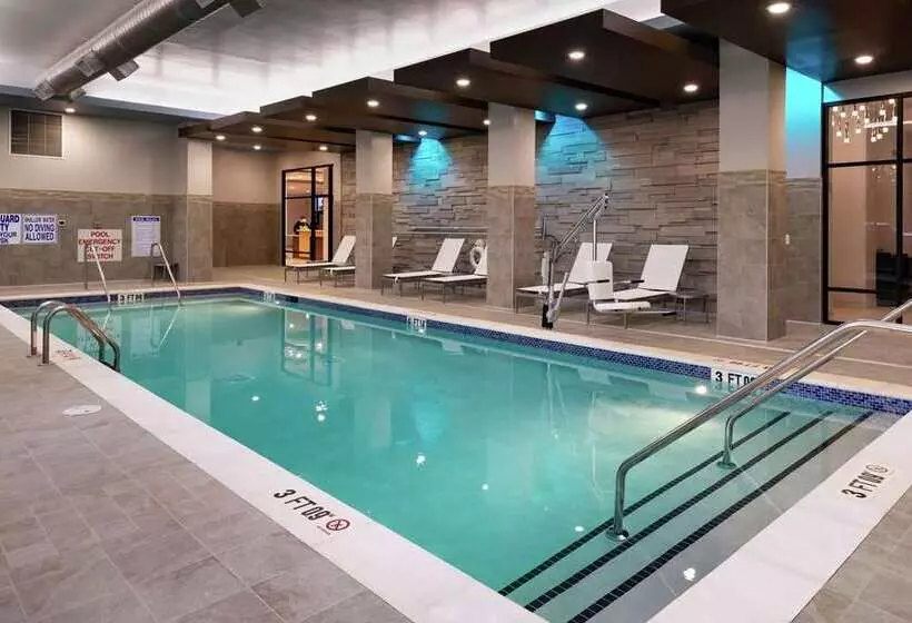 هتل Home2 Suites By Hilton Columbia Downtown