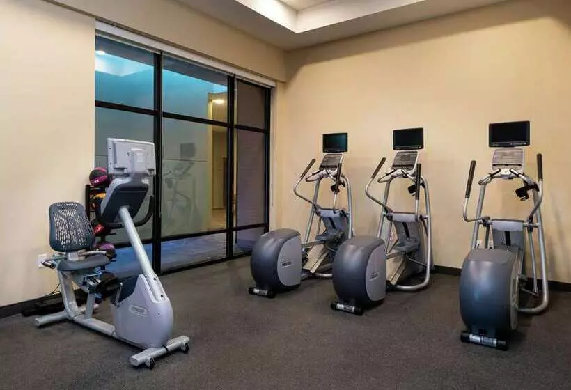 هتل Home2 Suites By Hilton Columbia Downtown