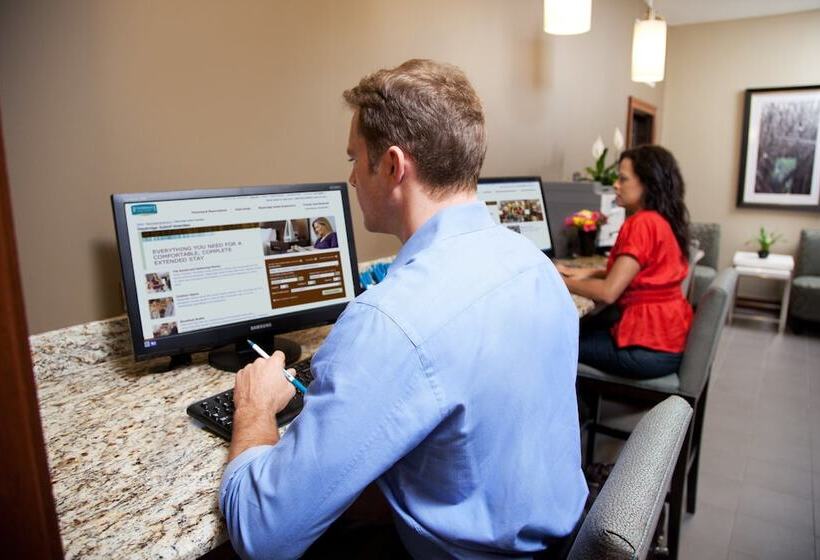 Отель Staybridge Suites Pittsburgh Cranberry Township, An Ihg