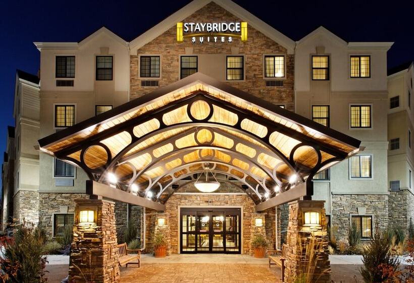 Отель Staybridge Suites Pittsburgh Cranberry Township, An Ihg