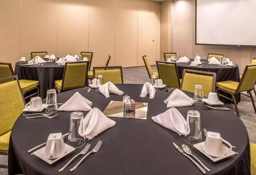 ホテル Holiday Inn Joplin, An Ihg