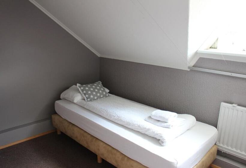 فندق صغير North Star Guesthouse Olafsvik