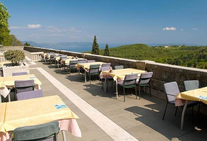 ベッドアンドブレックファースト Bed&breakfast Kvarner