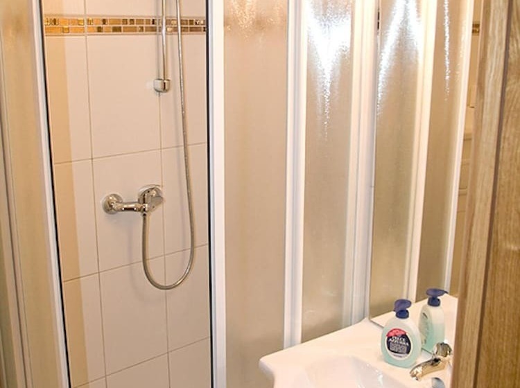 ベッドアンドブレックファースト Bed&breakfast Kvarner