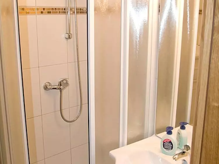 تختخواب و صبحانه Bed&breakfast Kvarner