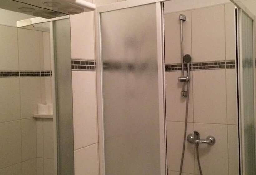 ベッドアンドブレックファースト Bed&breakfast Kvarner