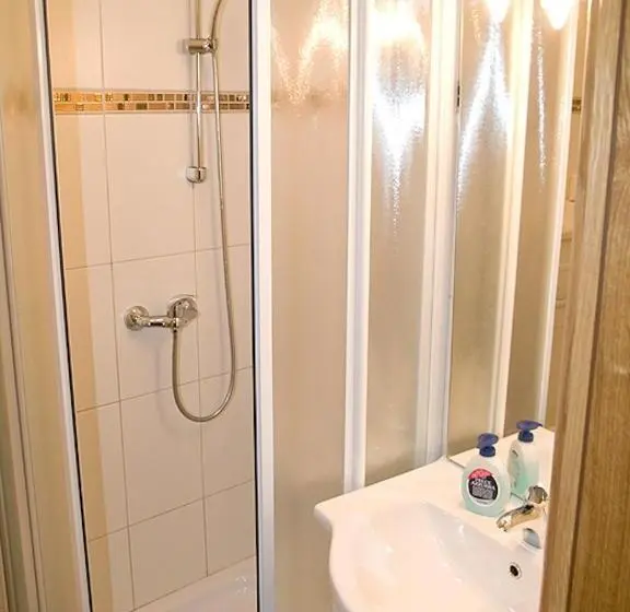 ベッドアンドブレックファースト Bed&breakfast Kvarner