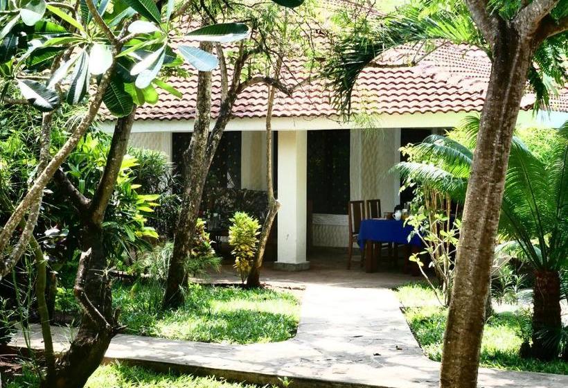 تختخواب و صبحانه Diani Cottages