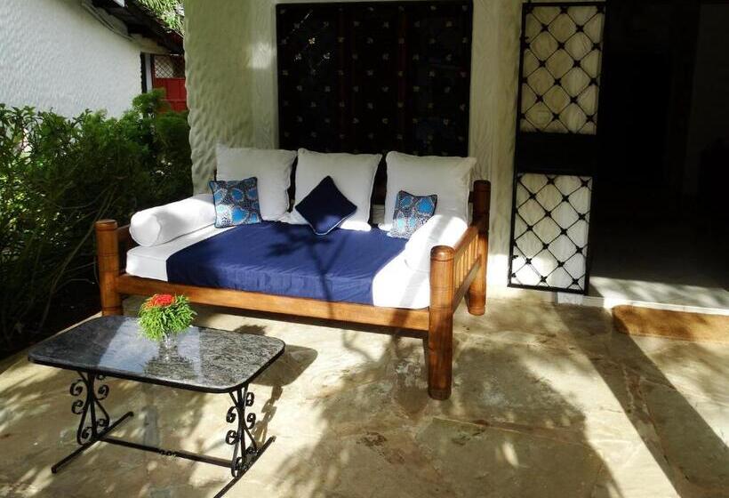 تختخواب و صبحانه Diani Cottages