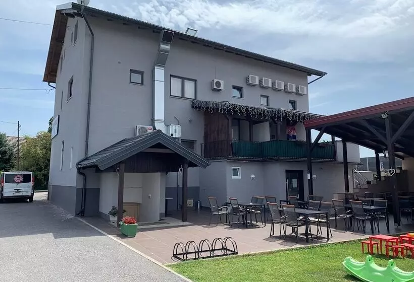 Aamiaismajoitus (B&B) London Rooms Zagreb Airport