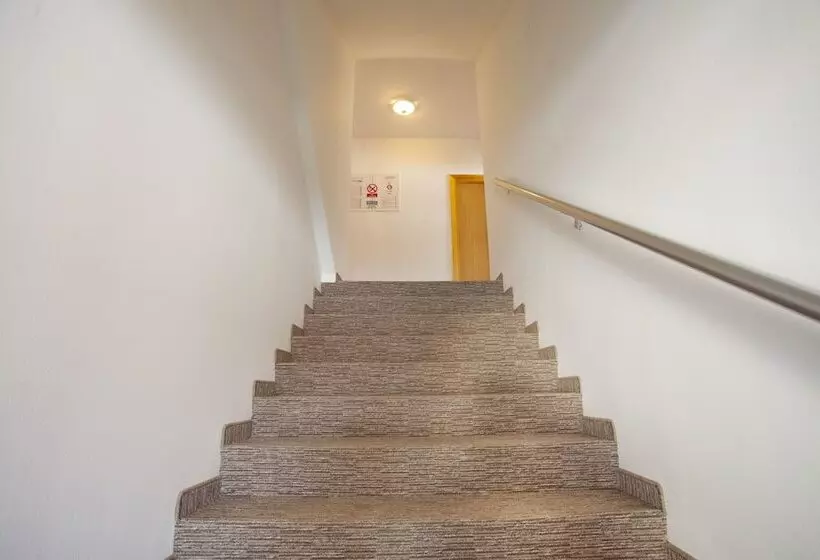 Aamiaismajoitus (B&B) London Rooms Zagreb Airport