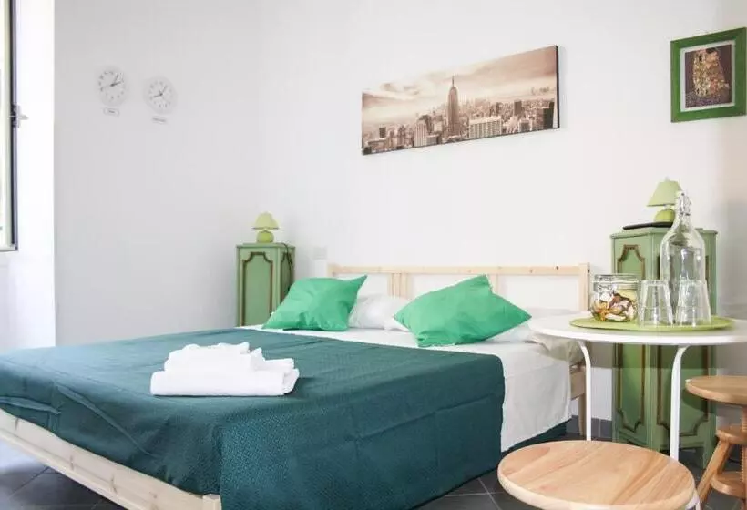 تختخواب و صبحانه Salotto Piramide