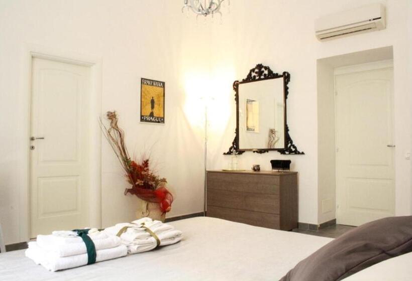 تختخواب و صبحانه Salotto Piramide