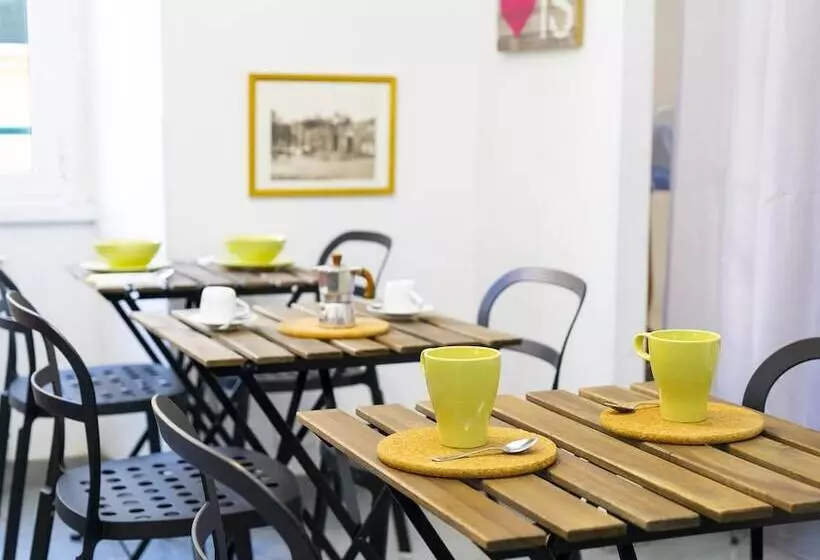 تختخواب و صبحانه Salotto Piramide