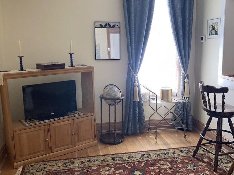 Historic Downtown Capitol Hotel Vacation Suites