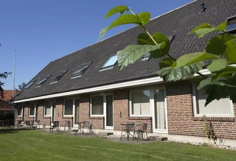 簡易ホテル Gram Slotskro