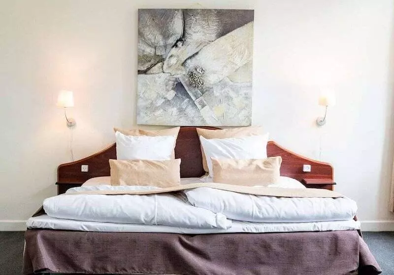 簡易ホテル Gram Slotskro