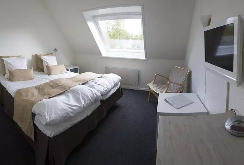 簡易ホテル Gram Slotskro