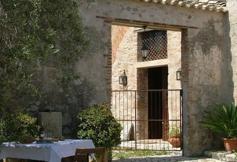 Hotelli Agriturismo Villa Vittoria