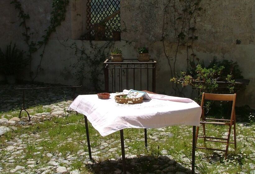 Отель Agriturismo Villa Vittoria